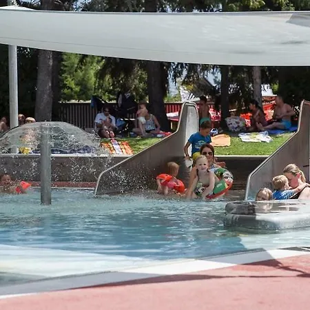 Camping/ Thermalbad Mit *